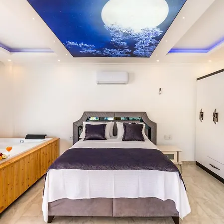 Kalkanda Hamam Sauna Ve Jakuzili Golf Апартаменты Каш