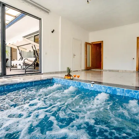 Kalkanda Hamam Sauna Ve Jakuzili Golf Каш